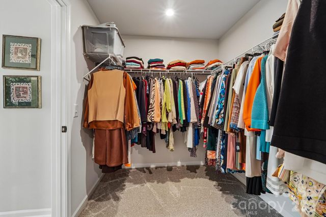 8137 Franklin Trail Street, Charlotte, NC 28227