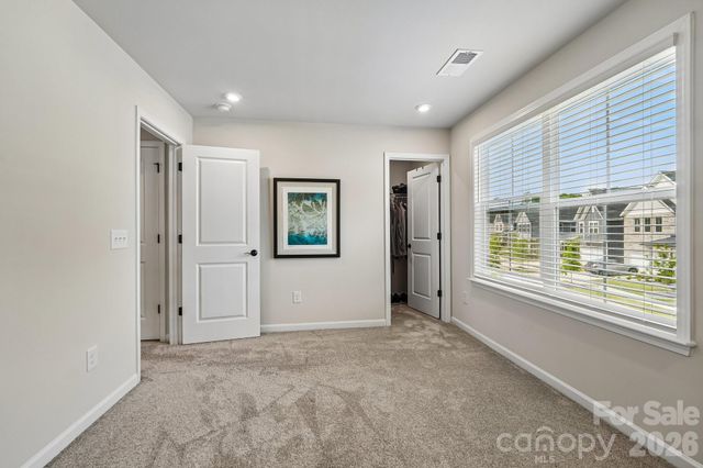 8137 Franklin Trail Street, Charlotte, NC 28227