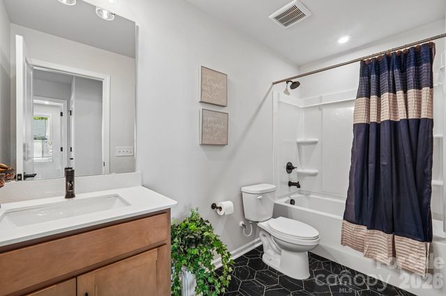 8137 Franklin Trail Street, Charlotte, NC 28227