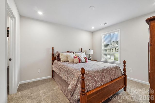 8137 Franklin Trail Street, Charlotte, NC 28227