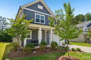 8137 Franklin Trail Street, Charlotte, NC 28227