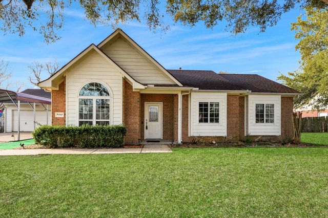 1945 Dorothy Lane, Sealy, TX 77474