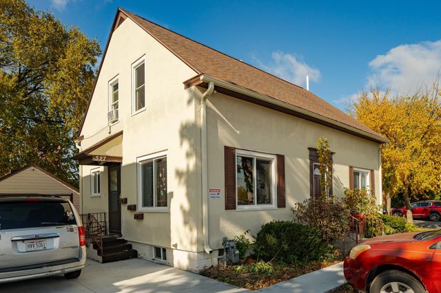 327 11th Avenue NW, Rochester, MN 55901