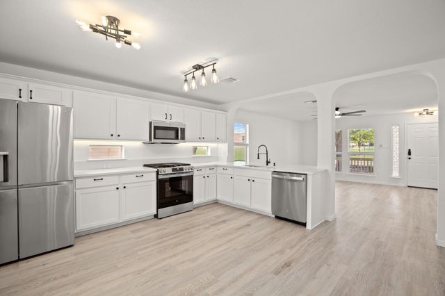 360 Sampson, Kyle, TX 78640