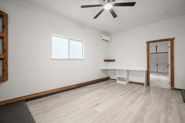 360 Sampson, Kyle, TX 78640