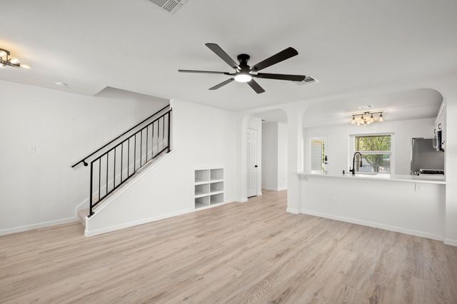 360 Sampson, Kyle, TX 78640