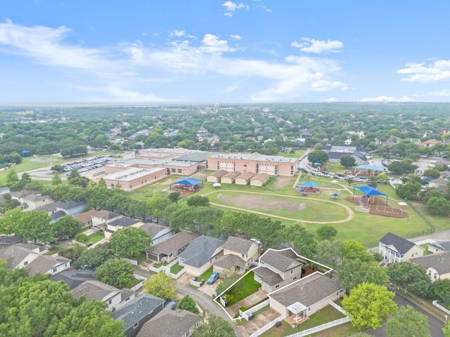 360 Sampson, Kyle, TX 78640