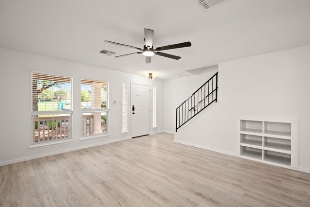 360 Sampson, Kyle, TX 78640