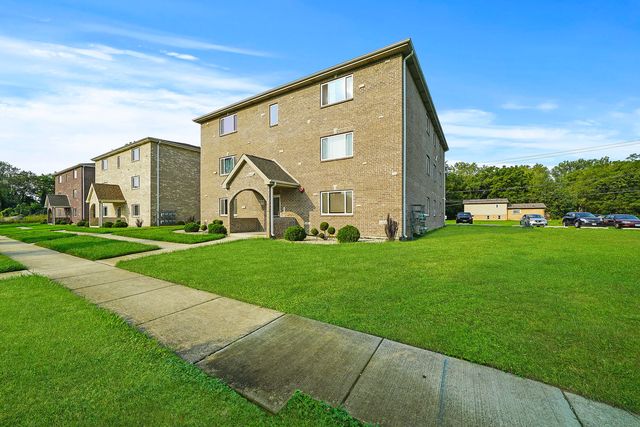 13906 Central Park Avenue 2N, Robbins, IL 60472