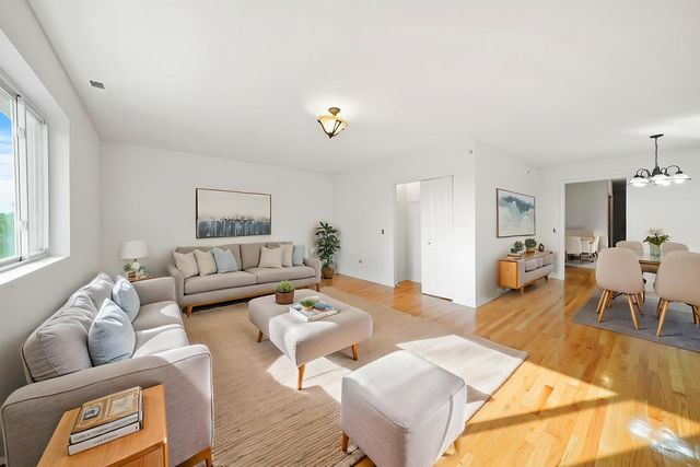 13906 Central Park Avenue 2N, Robbins, IL 60472