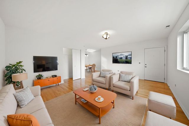 13906 Central Park Avenue 2N, Robbins, IL 60472