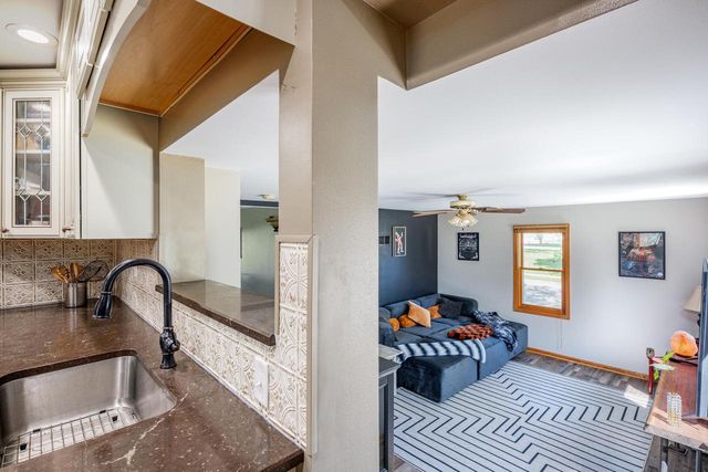 6907 52nd AVENUE, Kenosha, WI 53142