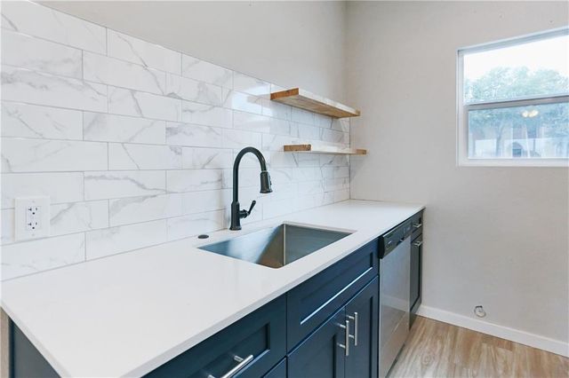 9504 Menchaca RD B, Austin, TX 78748