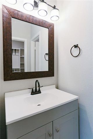 9504 Menchaca RD B, Austin, TX 78748