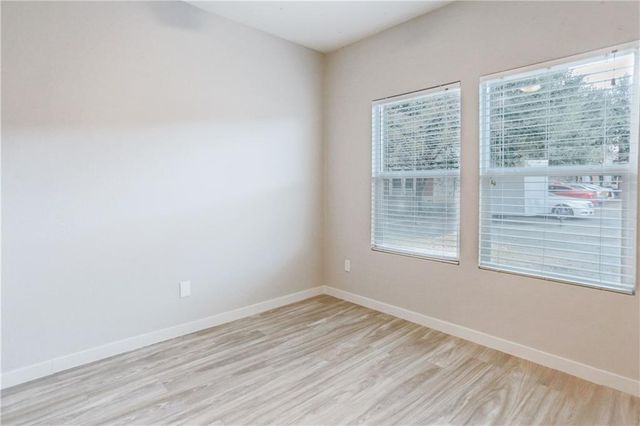 9504 Menchaca RD B, Austin, TX 78748