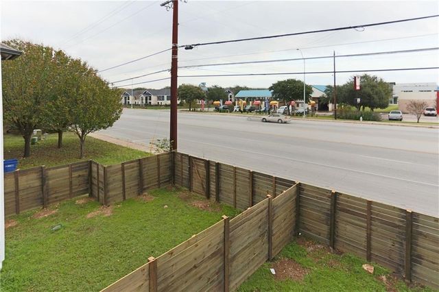 9504 Menchaca RD B, Austin, TX 78748