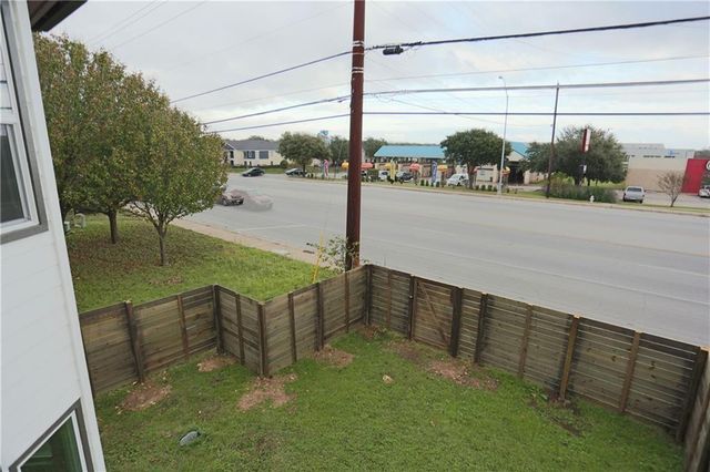 9504 Menchaca RD B, Austin, TX 78748