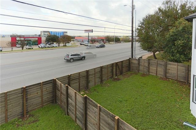 9504 Menchaca RD B, Austin, TX 78748