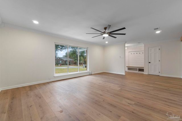 63 Blithewood Dr, Pensacola, FL 32514