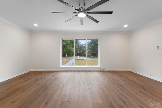 63 Blithewood Dr, Pensacola, FL 32514