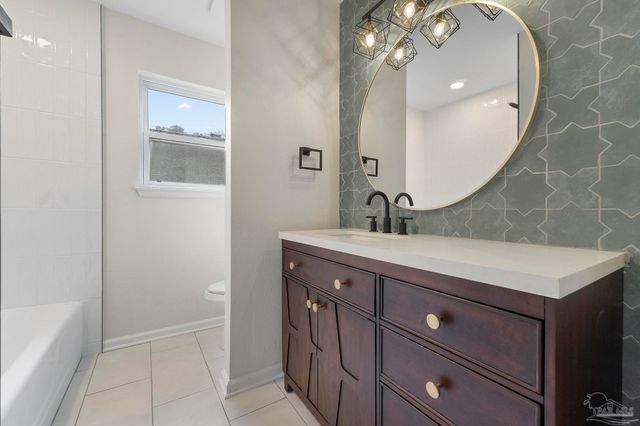 63 Blithewood Dr, Pensacola, FL 32514