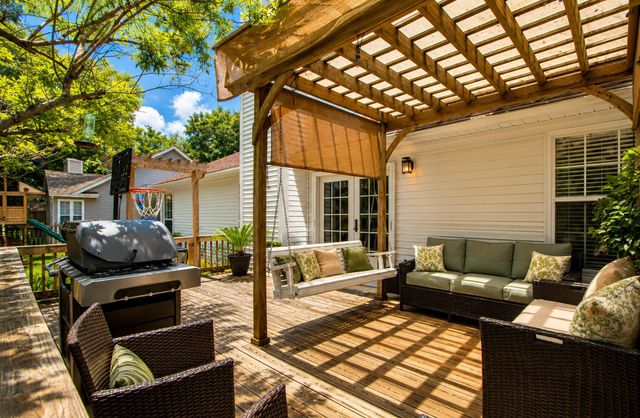 300 Spring Hill Lane, Mount Pleasant, SC 29464