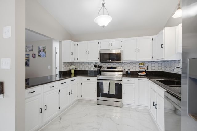 300 Spring Hill Lane, Mount Pleasant, SC 29464