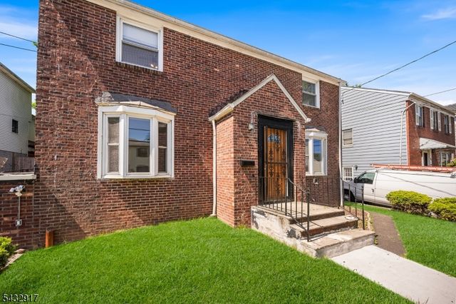 38 Webster St, Irvington Twp., NJ 07111