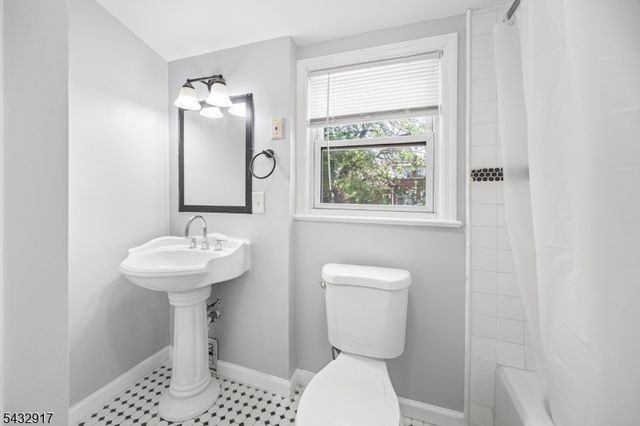 38 Webster St, Irvington Twp., NJ 07111