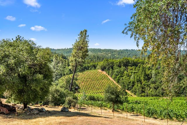 9425 Mosquito Rd, Placerville, CA 95667