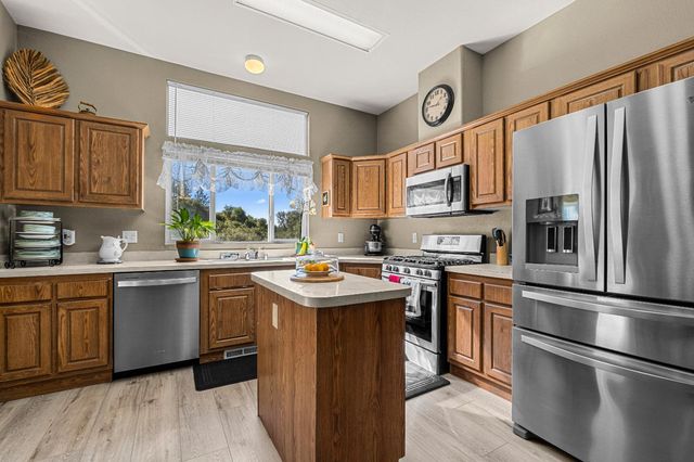 9425 Mosquito Rd, Placerville, CA 95667