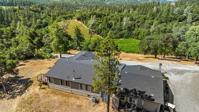 9425 Mosquito Rd, Placerville, CA 95667