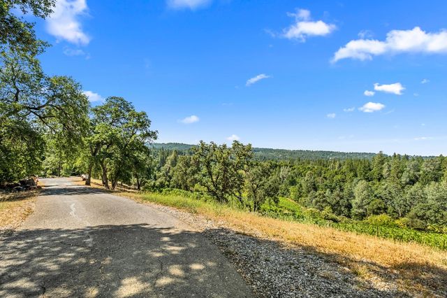 9425 Mosquito Rd, Placerville, CA 95667