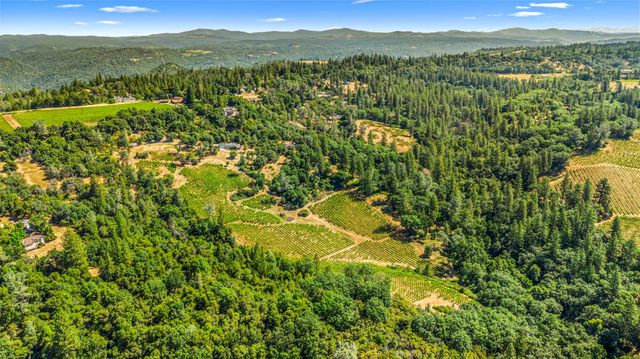 9425 Mosquito Rd, Placerville, CA 95667