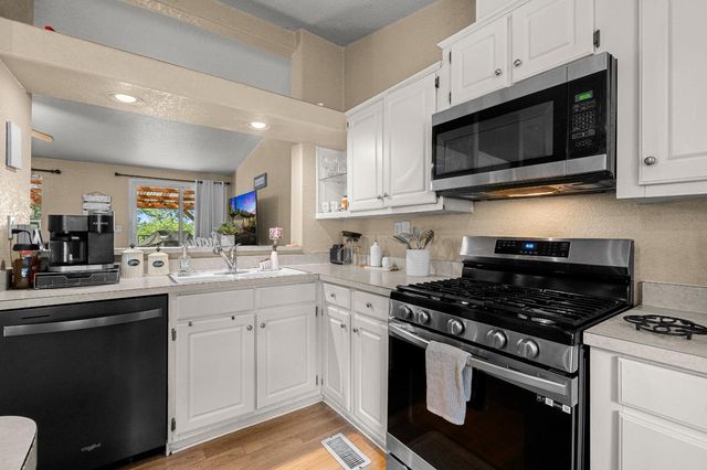 9425 Mosquito Rd, Placerville, CA 95667