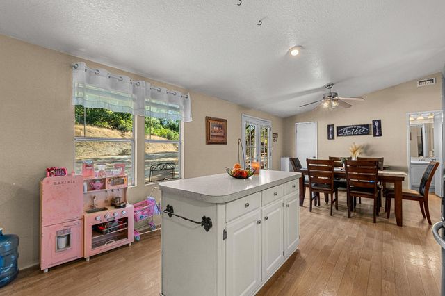 9425 Mosquito Rd, Placerville, CA 95667