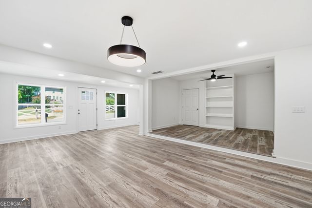 2624 Peyton Road NW, Atlanta, GA 30318