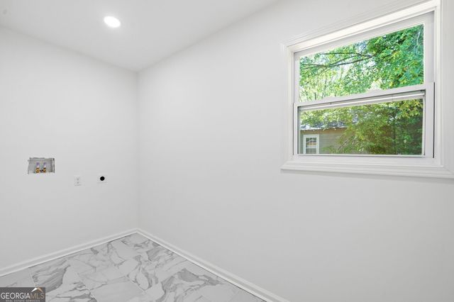 2624 Peyton Road NW, Atlanta, GA 30318