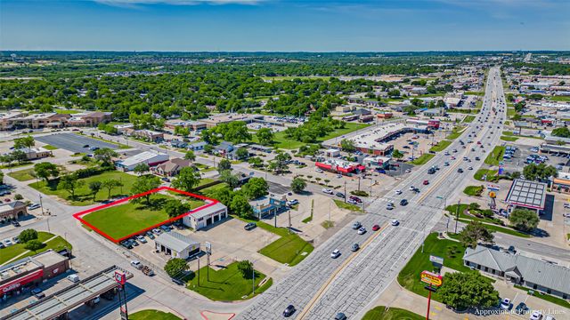 124 Anderson Street, Burleson, TX 76028