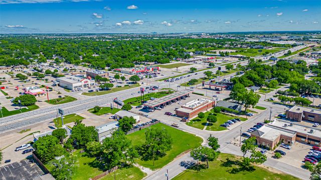 124 Anderson Street, Burleson, TX 76028