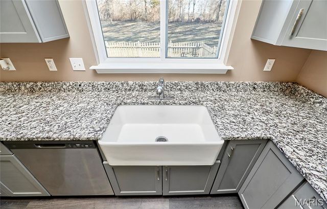 340 Birchwood Drive, Moscow Mills, MO 63362