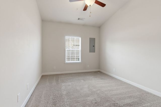 1040 Charlie Daniels Pkwy Apt 156, Mount Juliet, TN 37122