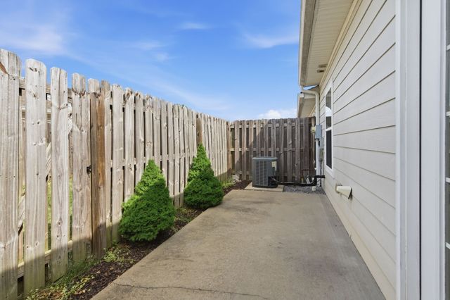 1040 Charlie Daniels Pkwy Apt 156, Mount Juliet, TN 37122