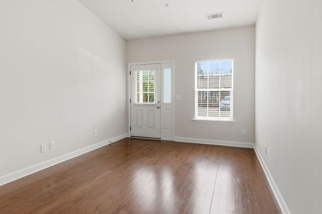 1040 Charlie Daniels Pkwy Apt 156, Mount Juliet, TN 37122
