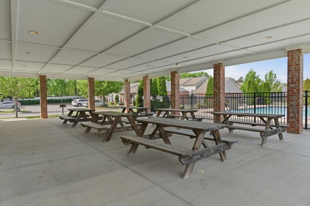 1040 Charlie Daniels Pkwy Apt 156, Mount Juliet, TN 37122