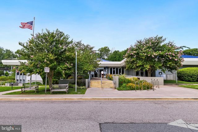 4010 ELIZABETH ST, Rockville, MD 20853