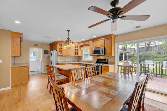 39 Lindbergh Lane, New City, NY 10956