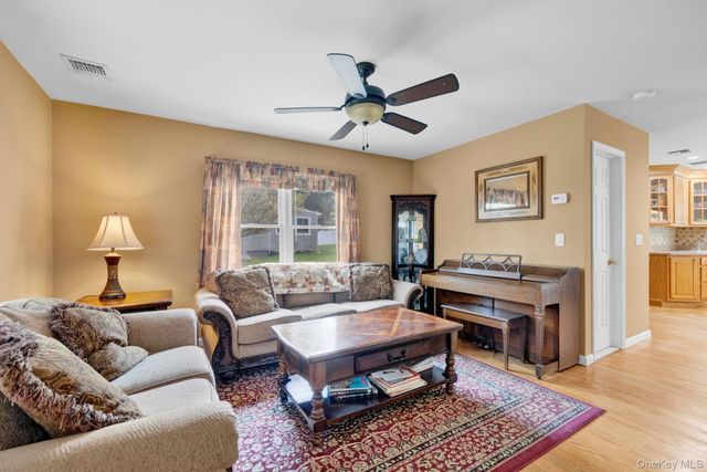 39 Lindbergh Lane, New City, NY 10956
