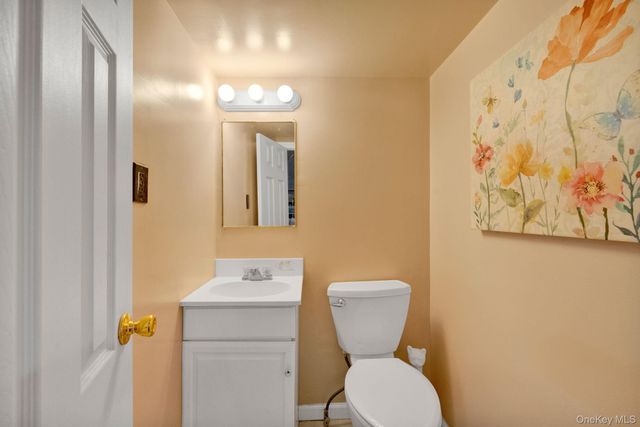 39 Lindbergh Lane, New City, NY 10956