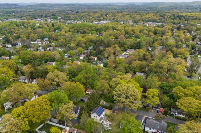 39 Lindbergh Lane, New City, NY 10956